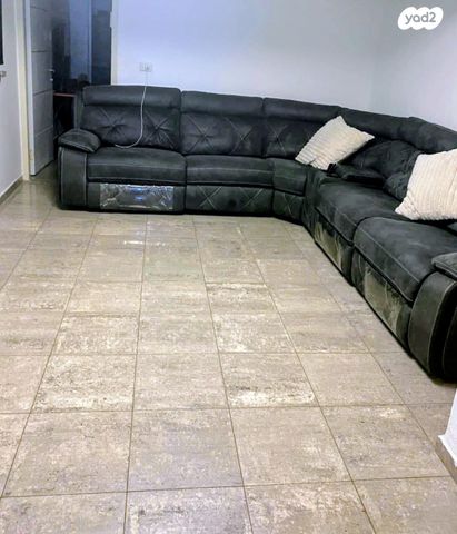 דירה, שבטי ישראל, גבעת אולגה, חדרה