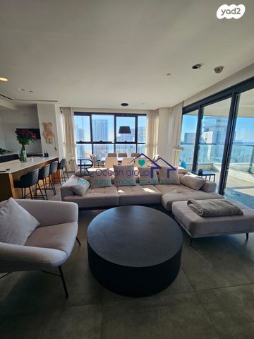 דירה, עוזי חיטמן 11, עיר ימים, נתניה