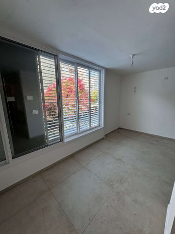 דירה, רוטשילד 69, קרית ספיר, כפר סבא