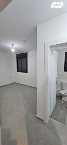 דירה, הרב שלום שבזי, ראש העין