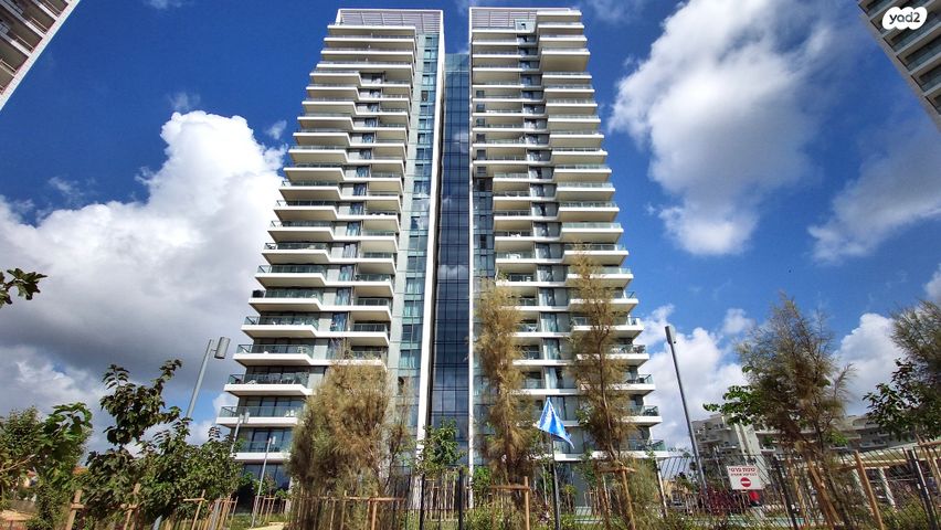 דירה, שדרות רחבעם זאבי 15, גבעת אולגה, חדרה