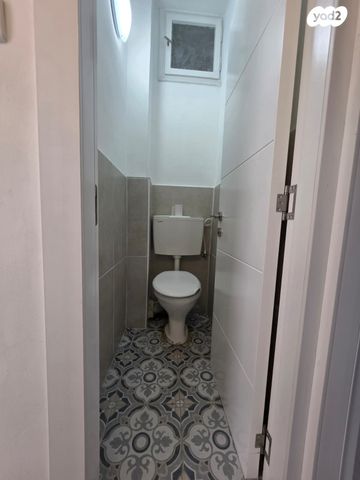 דירה, הרב עוזיאל, רסקו א', חולון