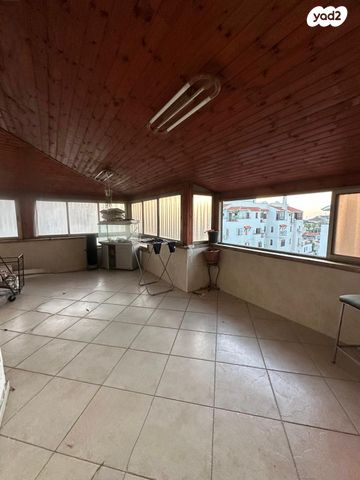 גג/ פנטהאוז, חיל הצנחנים, נווה חוף, ראשון לציון