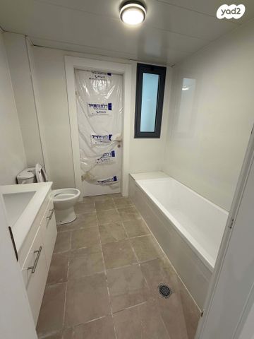 דירה, טבריה המושבה, טבריה