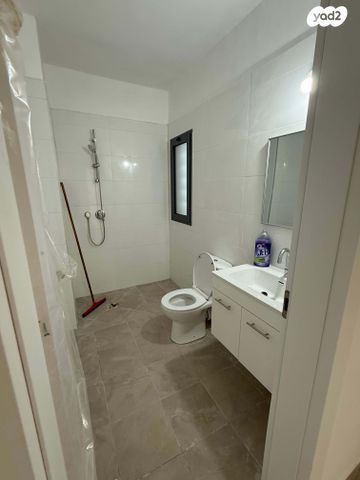 דירה, טבריה המושבה, טבריה