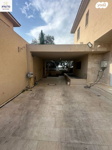 דו משפחתי, כפר יונה