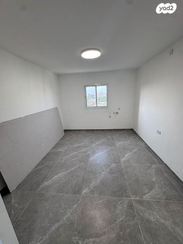 דירה, שדרות דגניה 51, קרית חיים מערבית, חיפה