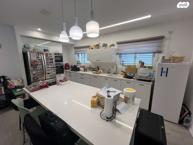 דירה, הרצליה