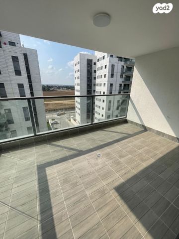 דירה, כרמי הנדיב, אחוזת רוטנר, קרית מלאכי