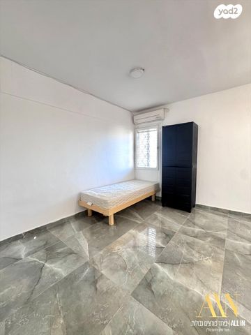 שדרות הרצל 27