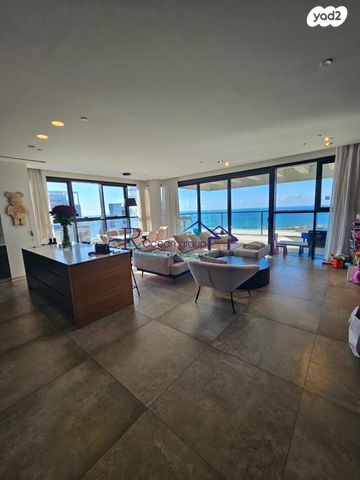 דירה, עוזי חיטמן 11, עיר ימים, נתניה