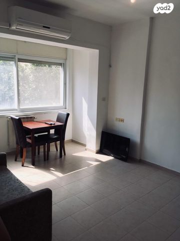 דירה, שדרות הרצל 96, בית הכרם, רמת בית הכרם, ירושלים