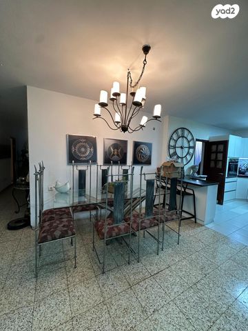 גג/ פנטהאוז, חיל הצנחנים, נווה חוף, ראשון לציון