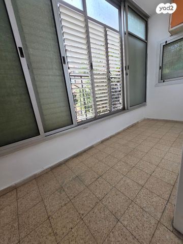 דירה, דרך אבא הלל 38, שכונת גפן, רמת גן