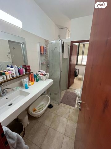 דירה, הרצליה