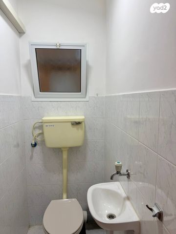 דירה, כיכר המושבות, שדרות