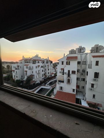 גג/ פנטהאוז, חיל הצנחנים, נווה חוף, ראשון לציון