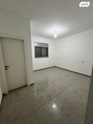 דירה, בן גוריון ב', שדרות