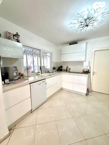 דו משפחתי, נווה דוד, דימונה