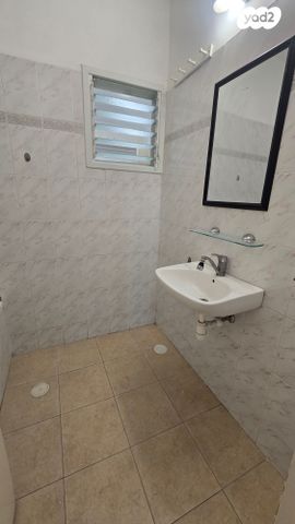 דירה, משה שרת, עפולה