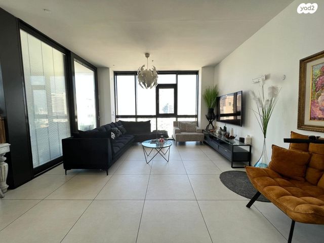 דירה, הירקון, כרם התימנים, תל אביב יפו