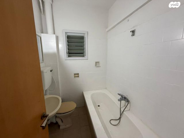 דירה, הרב קוק, נתניה