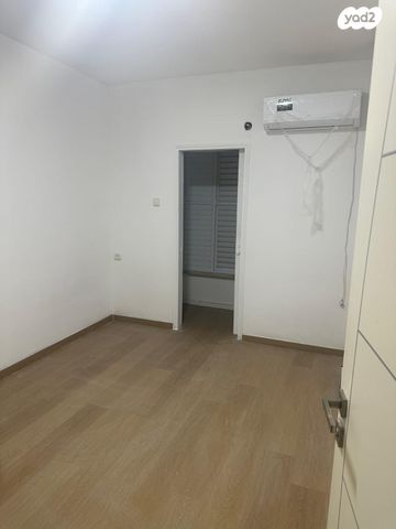 דירה, צ"ג בנות, רמב"ם, ראשון לציון