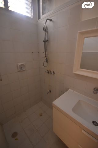 דירה, שדרות ח"ן 33, הצפון הישן - דרום, תל אביב יפו