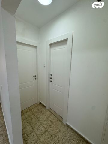 דירה, שדרות מנחם בגין 12, נווה הדרים, אשקלון