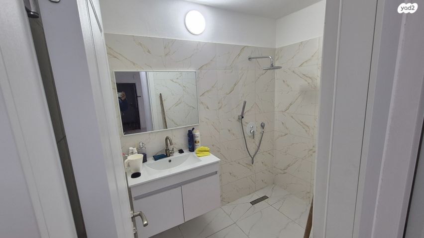 דירה, הנביאים, מחנה יהודה, פתח תקווה