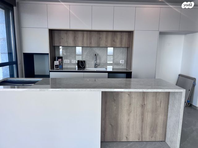 דירה, הרצליה