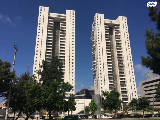 שדרות ההשכלה 17