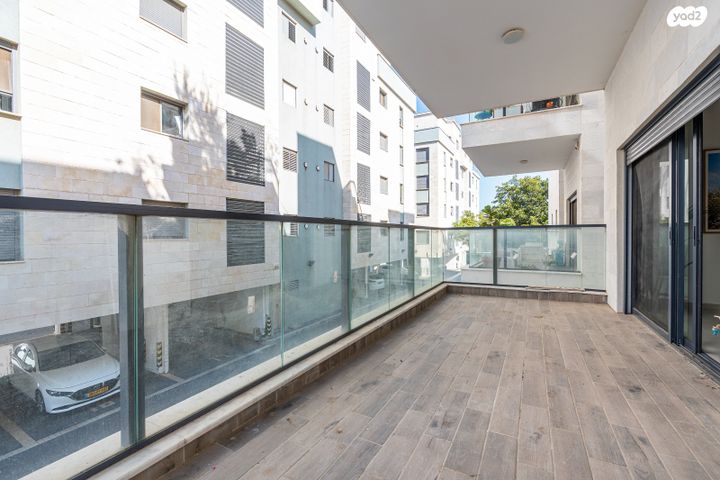 משרדים, פרדס חנה כרכור