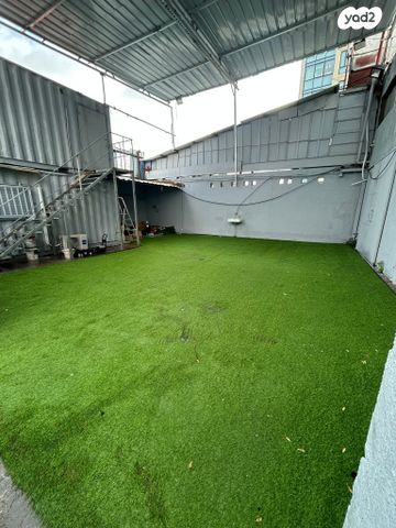 מגרשים, המלאכה 1, אזור תעשיה ב, חולון