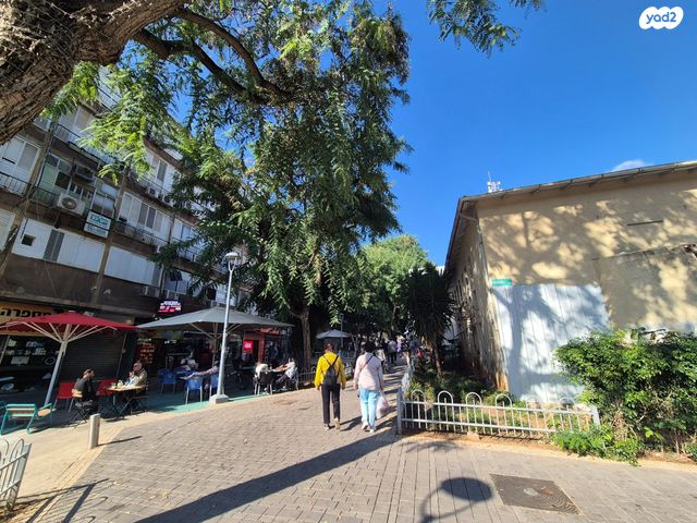 חנויות/ שטח מסחרי