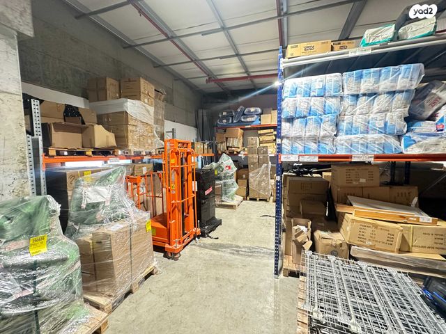 מחסנים, מרכז עינב, מודיעין מכבים רעות