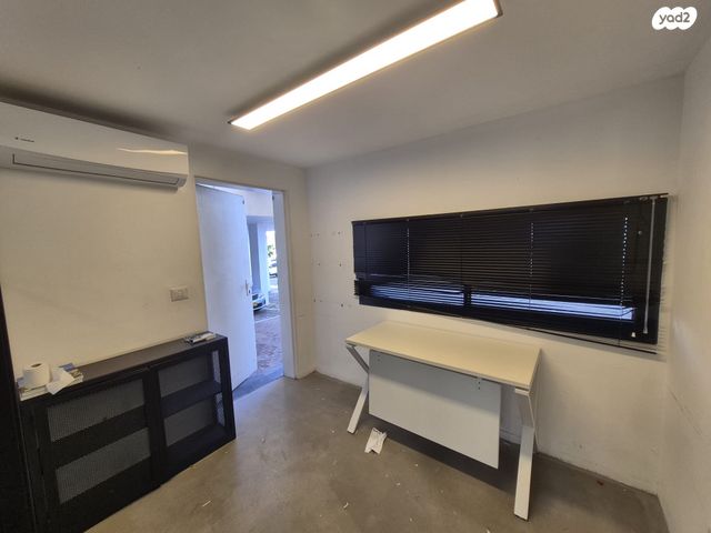 משרדים, דרך רמתיים, שאר העיר, הוד השרון