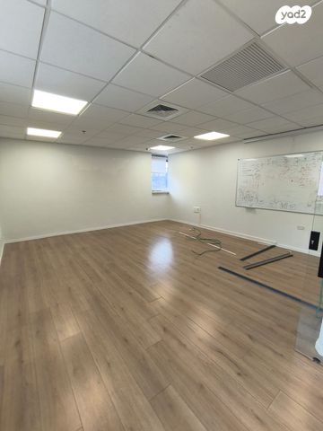 משרדים, יפו, מקור ברוך, ירושלים