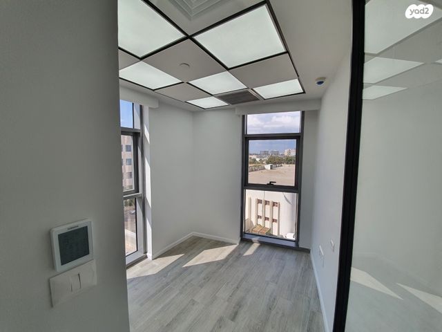 משרדים, מב"ת מערב, אזור תעשייה חדש, ראשון לציון