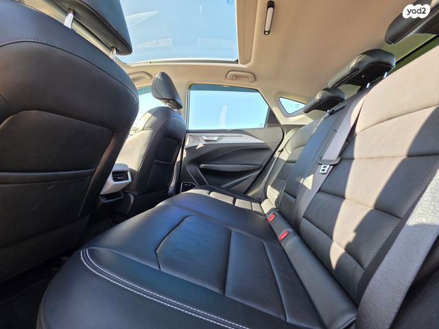 ג׳ילי Geometry C