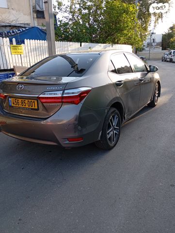 טויוטה קורולה