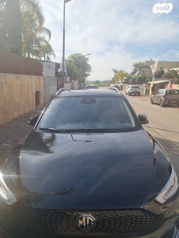 מודעת רכב אם ג'י ZS