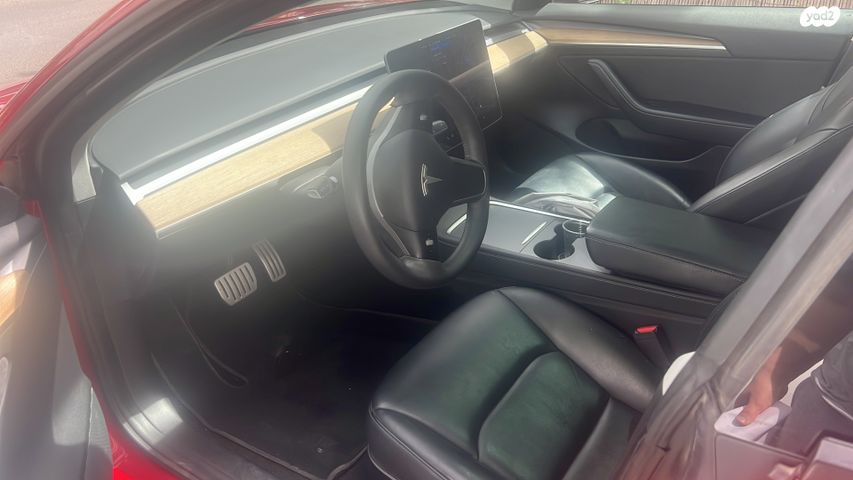 מודעת רכב טסלה מודל 3