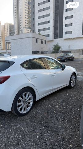 מודעת רכב מאזדה 3