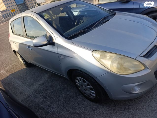 מודעת רכב יונדאי i20