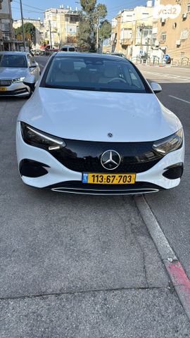 מודעת רכב מרצדס-בנץ EQE