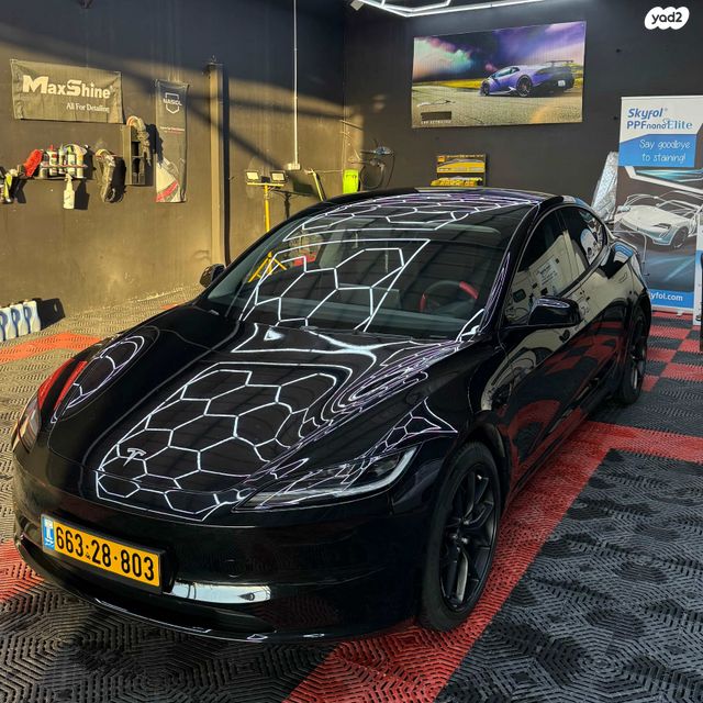 מודעת רכב טסלה מודל 3