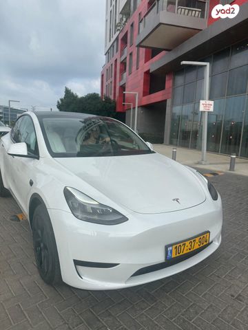 מודעת רכב טסלה מודל Y