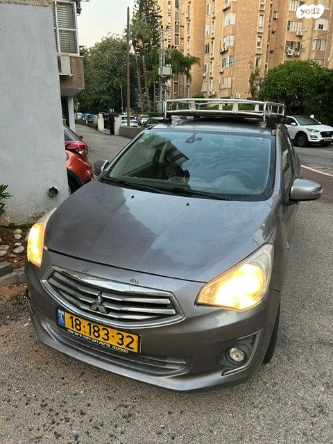 מיצובישי אטראז'