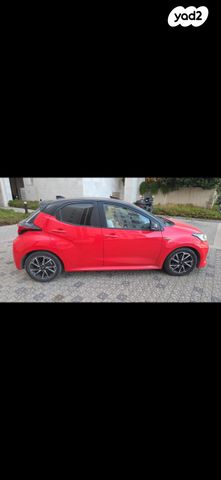 טויוטה יאריס